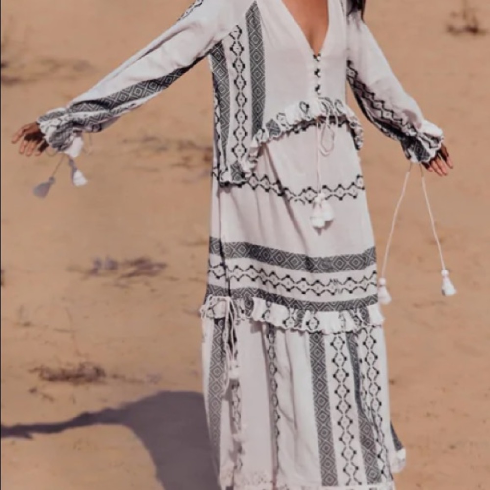 HEMANT & NANDITA - XS Moira Kaftan